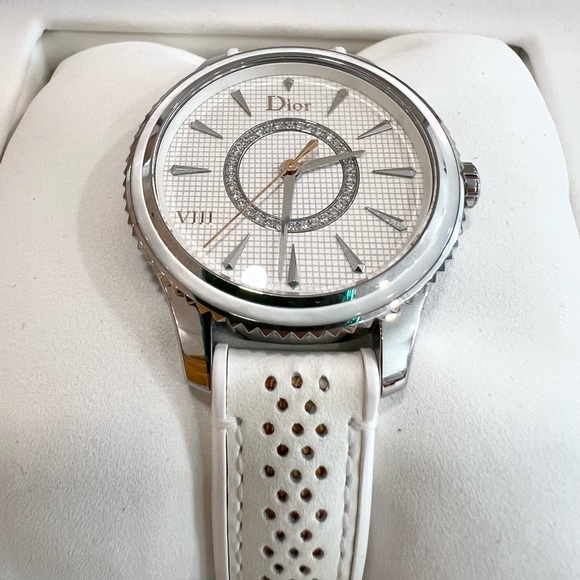 DIOR VIII Montaigne 32mm Quartz Watch - Picture 10 of 12